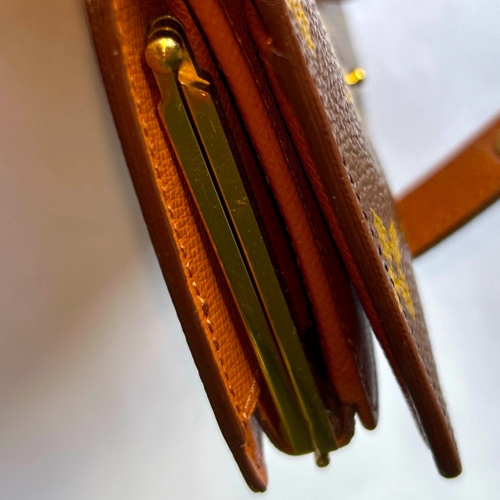 Louis Vuitton Brown Kisslock Monogram Wallet - Picture 13 of 16